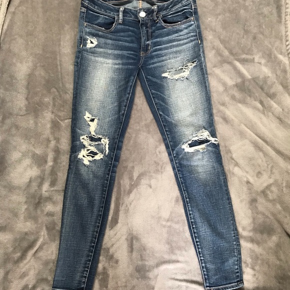 American Eagle Outfitters Denim - American Eagle distressed Jeggings